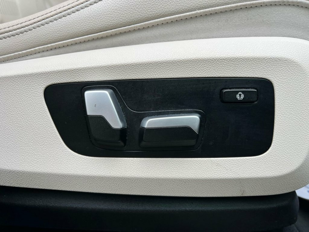 BMW X5 M50i White #17