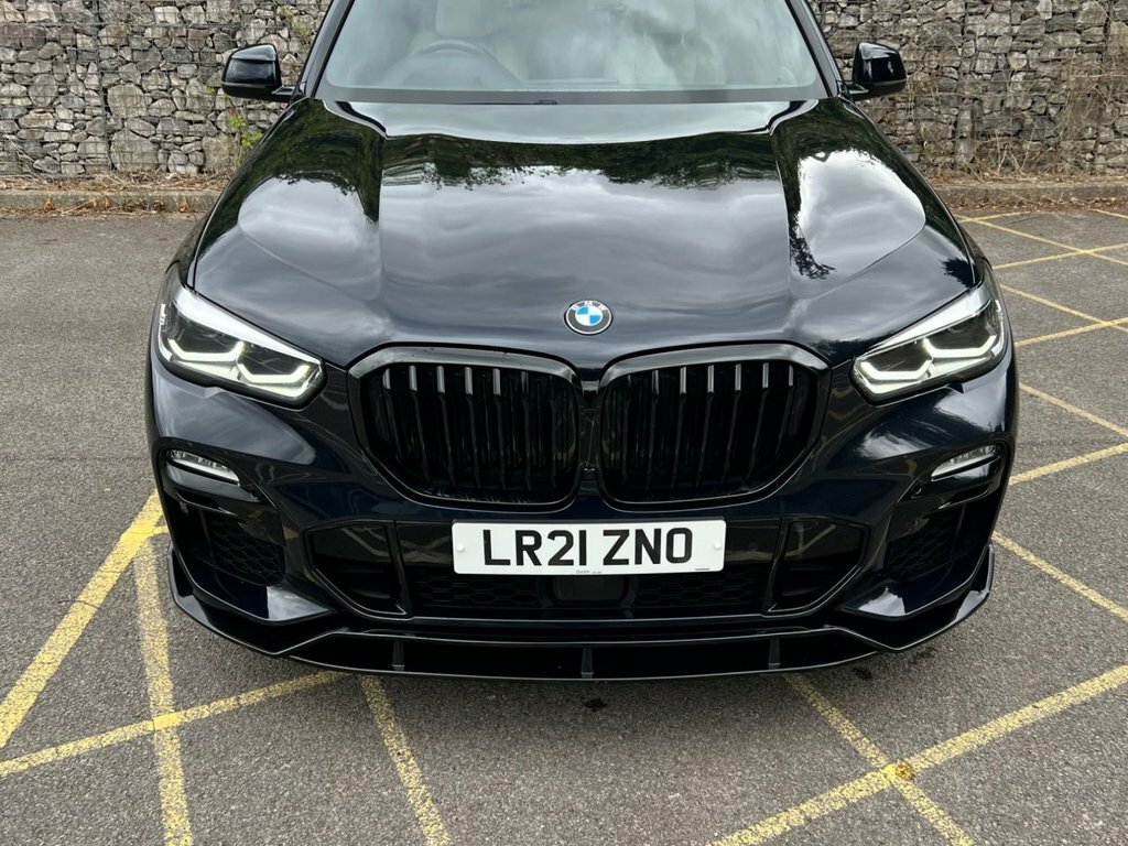 BMW X5 M50i White #8