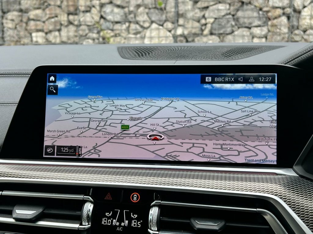 BMW X5 M50i White #18