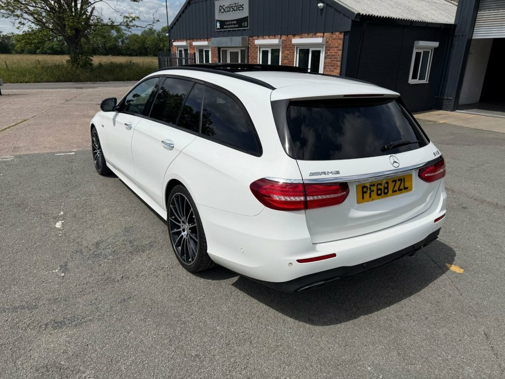 Mercedes-Benz E Class 3L Amg White #3