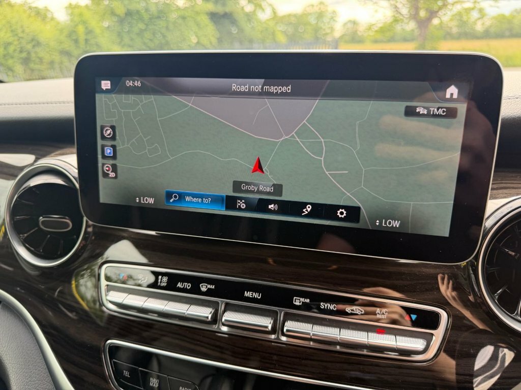 Mercedes-Benz V Class 2L Sport Black #5
