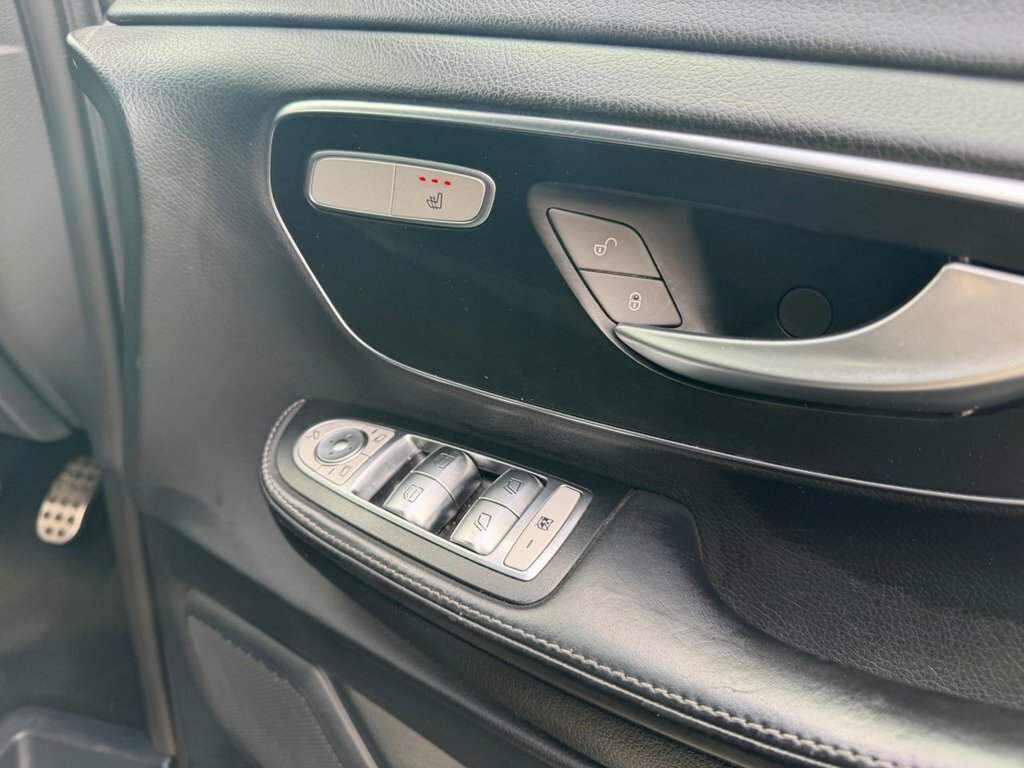 Mercedes-Benz V Class V 220 D Amg Line Extra-long Silver #10