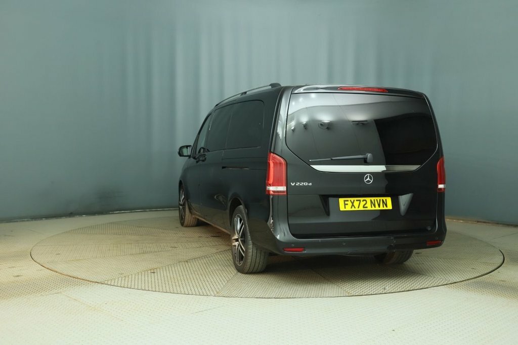 Mercedes-Benz V Class 2L Sport Black #3