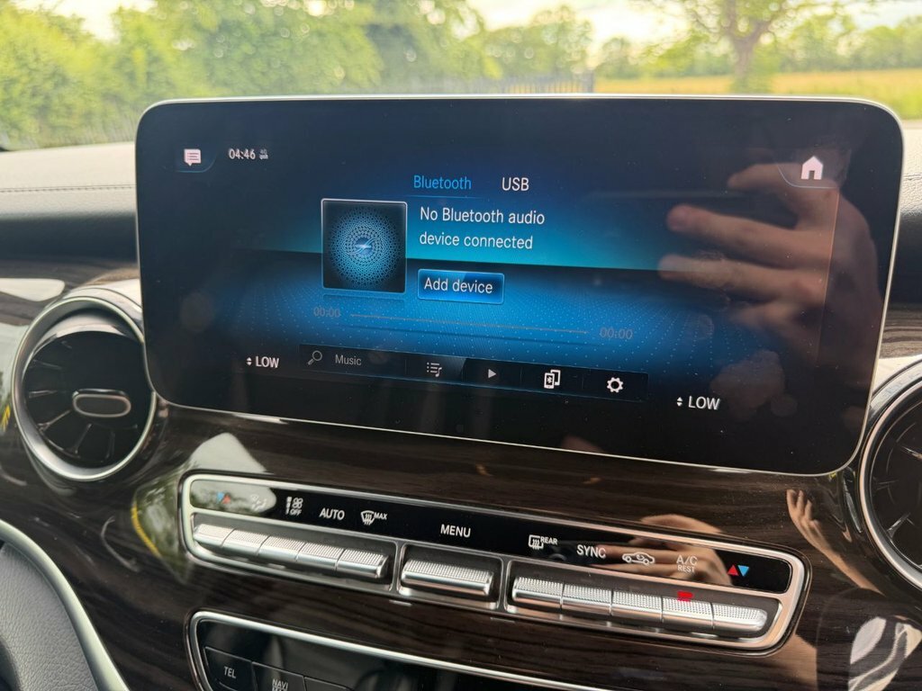 Mercedes-Benz V Class 2L Sport Black #3