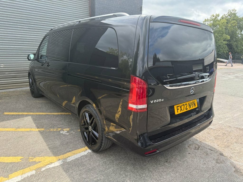 Mercedes-Benz V Class 2L Sport Black #3