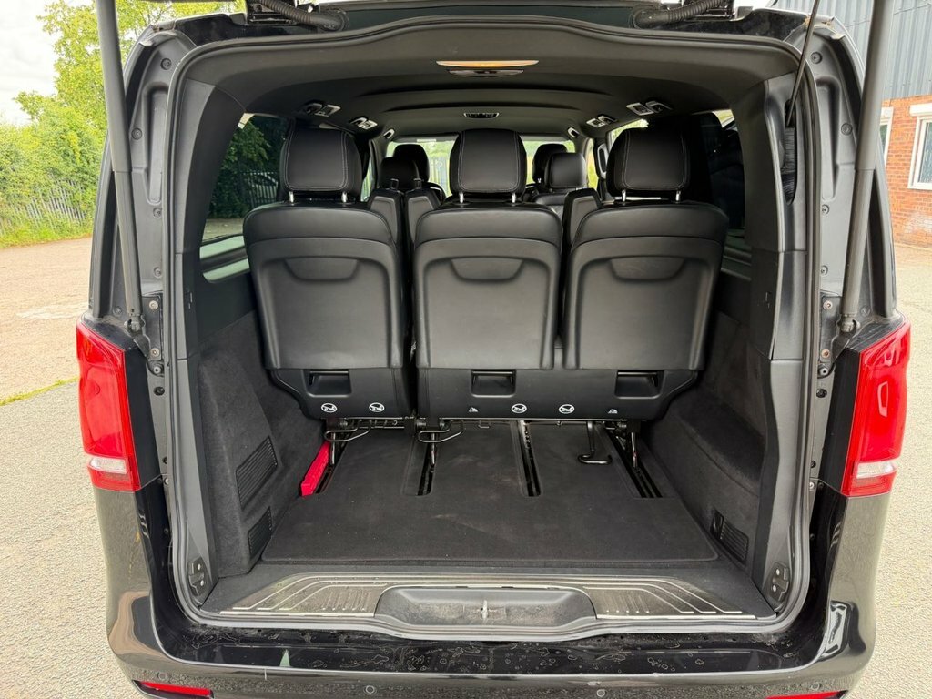 Mercedes-Benz V Class V 220 D Amg Line Extra-long Silver #11