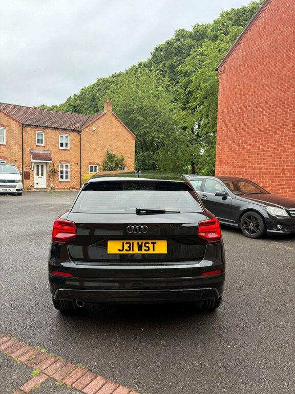Audi Q2 1L S Line Black #4
