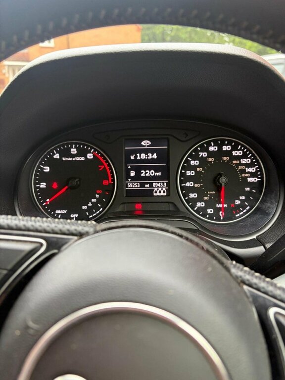 Audi Q2 1L S Line Black #5