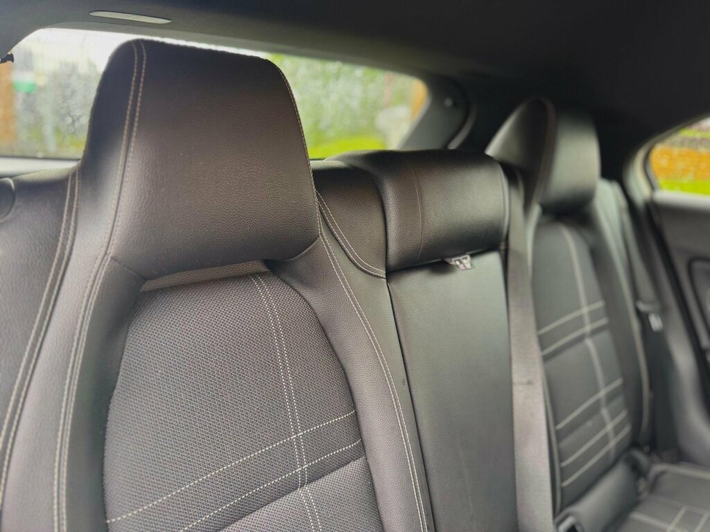 Mercedes-Benz A Class 2.0 A250 Blueefficiency Engineered By Amg Hatchbac Grey #29