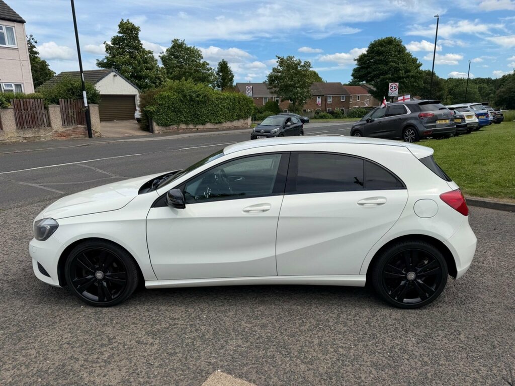 Mercedes-Benz A Class 1.8 A200 Cdi Blueefficiency Sport Euro 5 Ss SL13YBY White #2