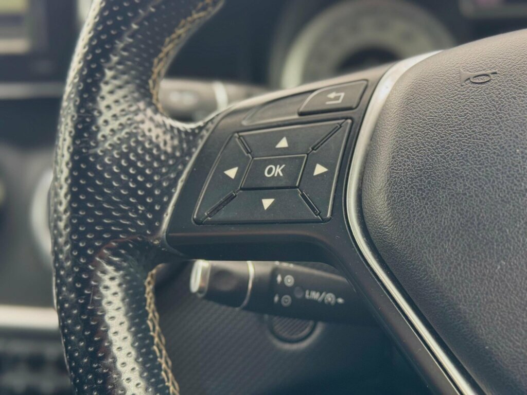 Mercedes-Benz A Class 2.0 A250 Blueefficiency Engineered By Amg Hatchbac Grey #27