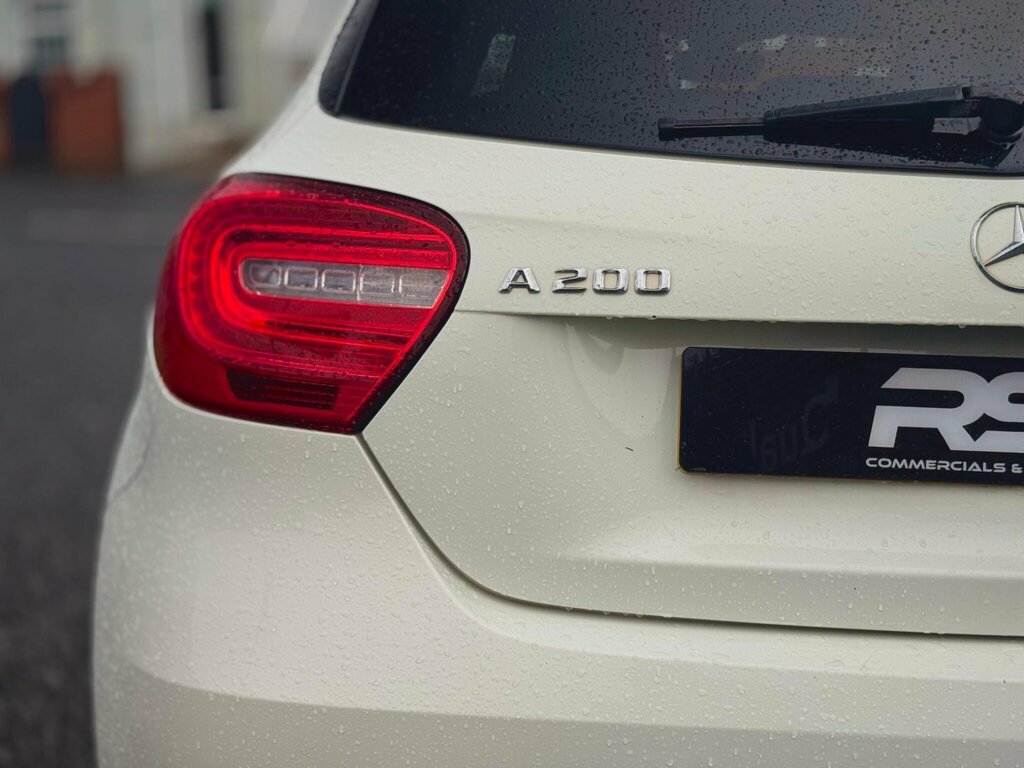 Mercedes-Benz A Class 2.0 A250 Blueefficiency Engineered By Amg Hatchbac Grey #17