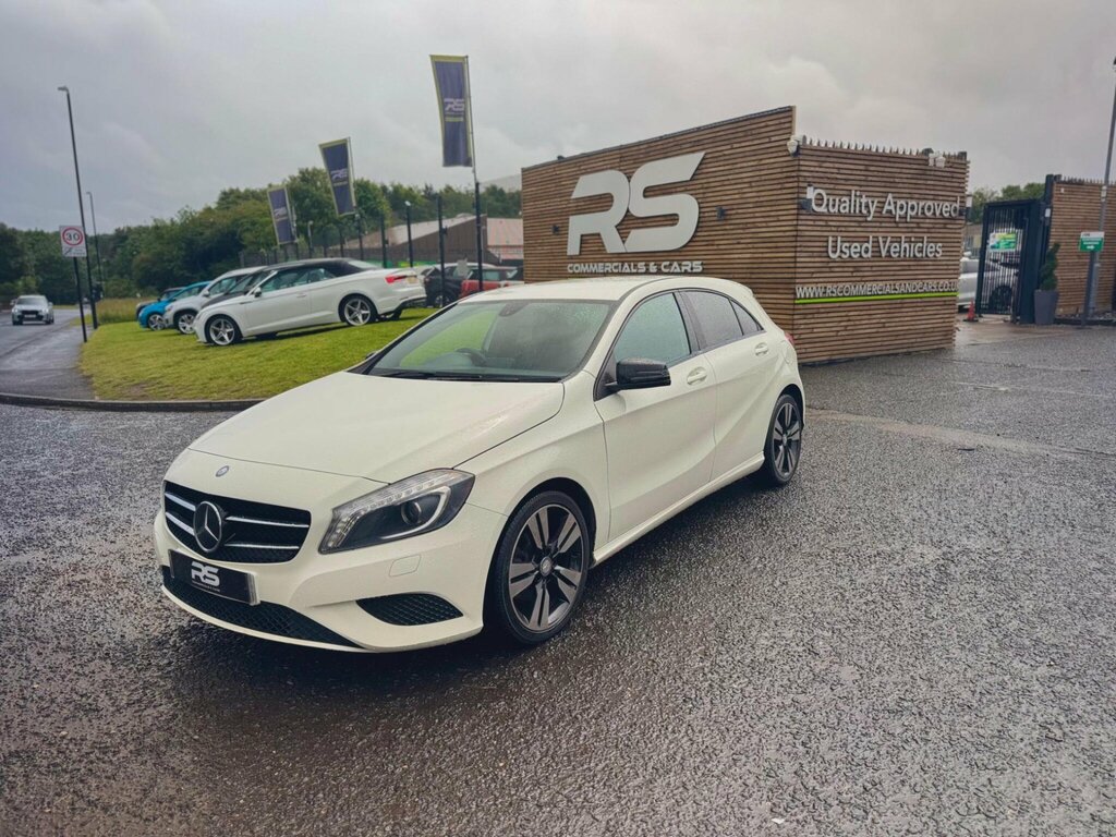 Mercedes-Benz A Class 2.0 A250 Blueefficiency Engineered By Amg Hatchbac Grey #2