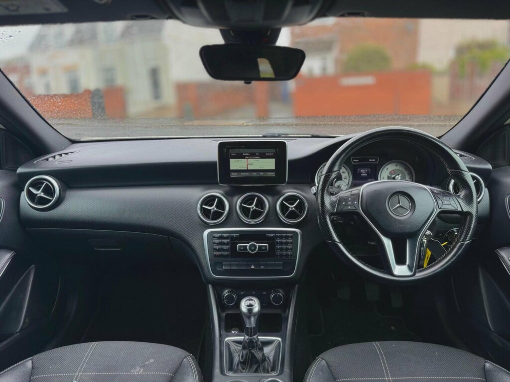 Mercedes-Benz A Class 2.0 A250 Blueefficiency Engineered By Amg Hatchbac Grey #19