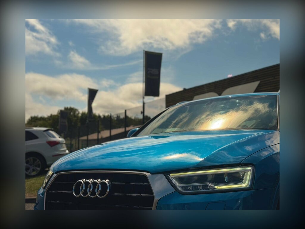 Audi Q3 Suv Red #9