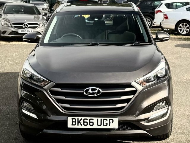 Hyundai Tucson 1.7 Crdi Blue Drive Se Nav Suv E BK66UGP Grey #4