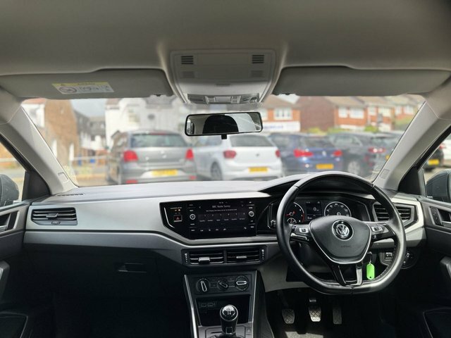 Volkswagen Polo 1.0 Evo Se 2019 Grey #10
