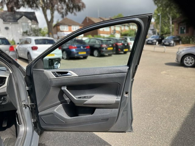 Volkswagen Polo 1.0 Evo Se 2019 Grey #31