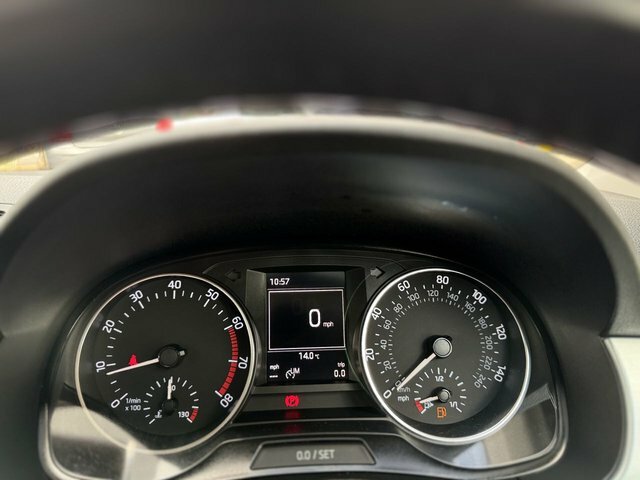 Skoda Fabia Hatchback 1.2 Tsi Se Dsg Euro 6 Ss 201616 Silver #50