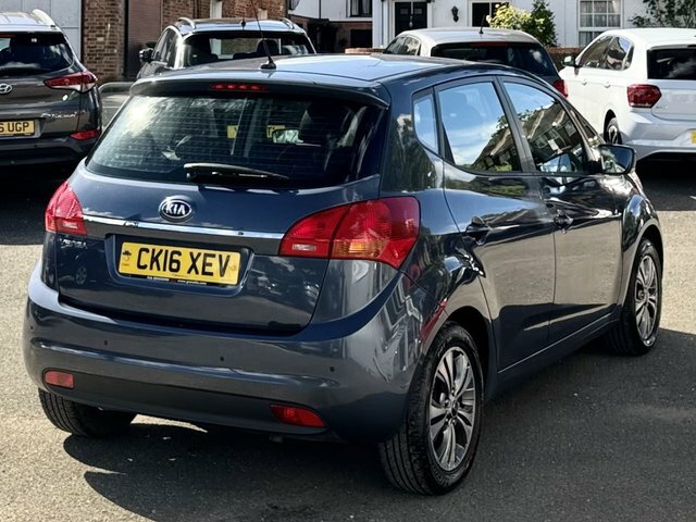 Kia Venga 3 Red #8