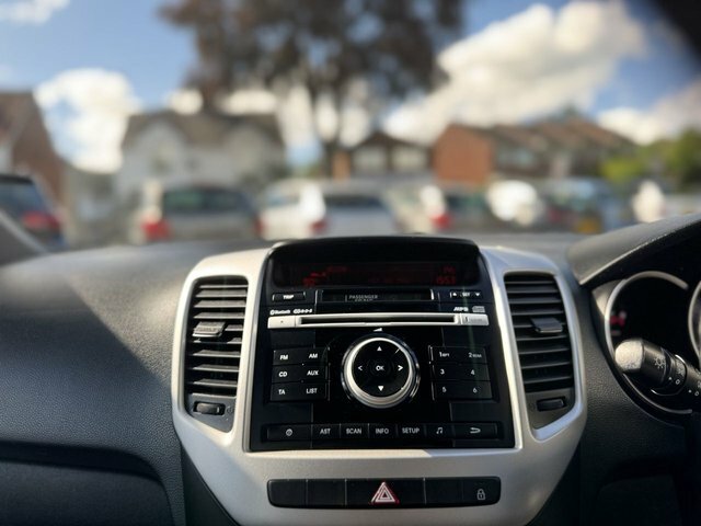 Kia Venga 3 Red #47
