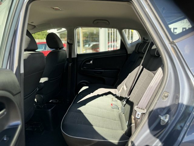 Kia Venga 3 Red #14