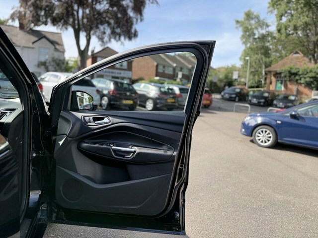 Ford Kuga 1.5 Zetec 118 Bhp Black #33