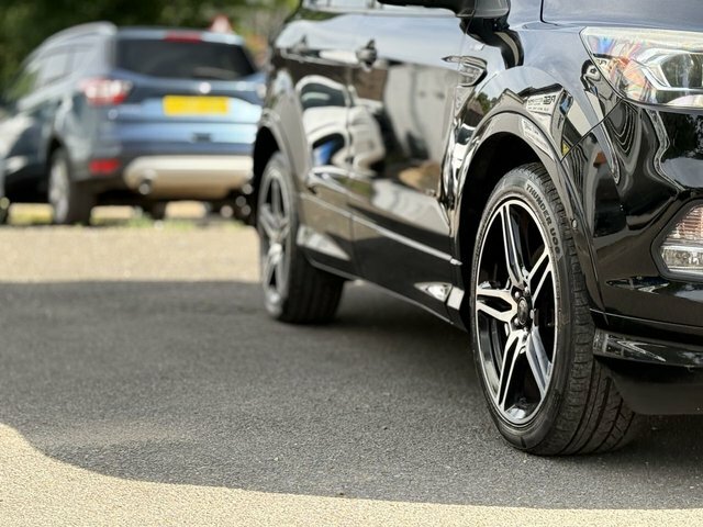 Ford Kuga 1.5 Zetec 118 Bhp Black #18