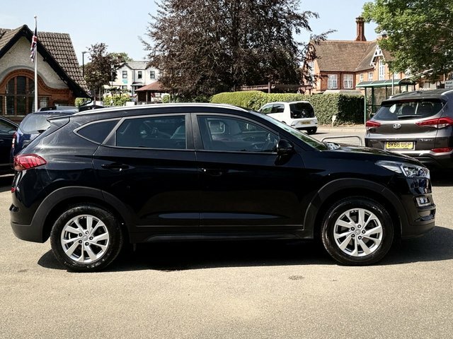 Hyundai Tucson 1.6 Crdi Se Nav Suv Euro 6 S S Black #6