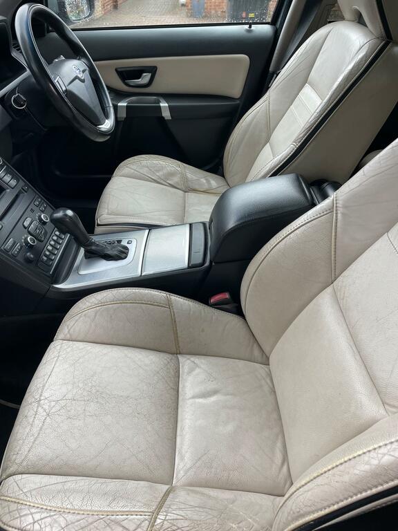 Volvo XC90 Red #13