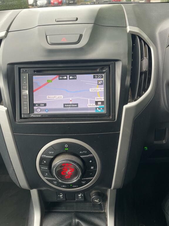 Isuzu D-Max 2.5 Td Eiger Double Cab Pickup 4X4 White #12