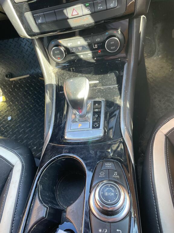 Infiniti Q30 Q30 Se D Black #10