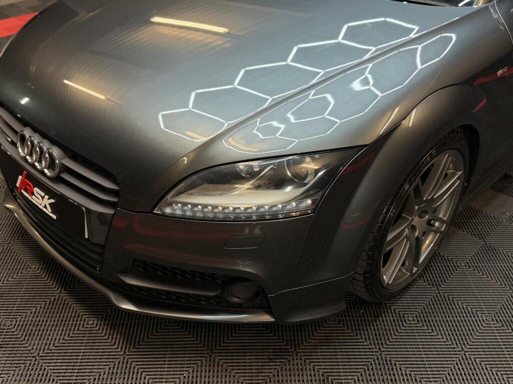 Audi TT Tdi Quattro Black Edition 2-Door White #36