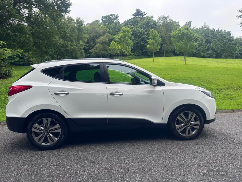 Hyundai Ix35 1.7 Crdi Blue Drive Premium Leather 2Wd White #2