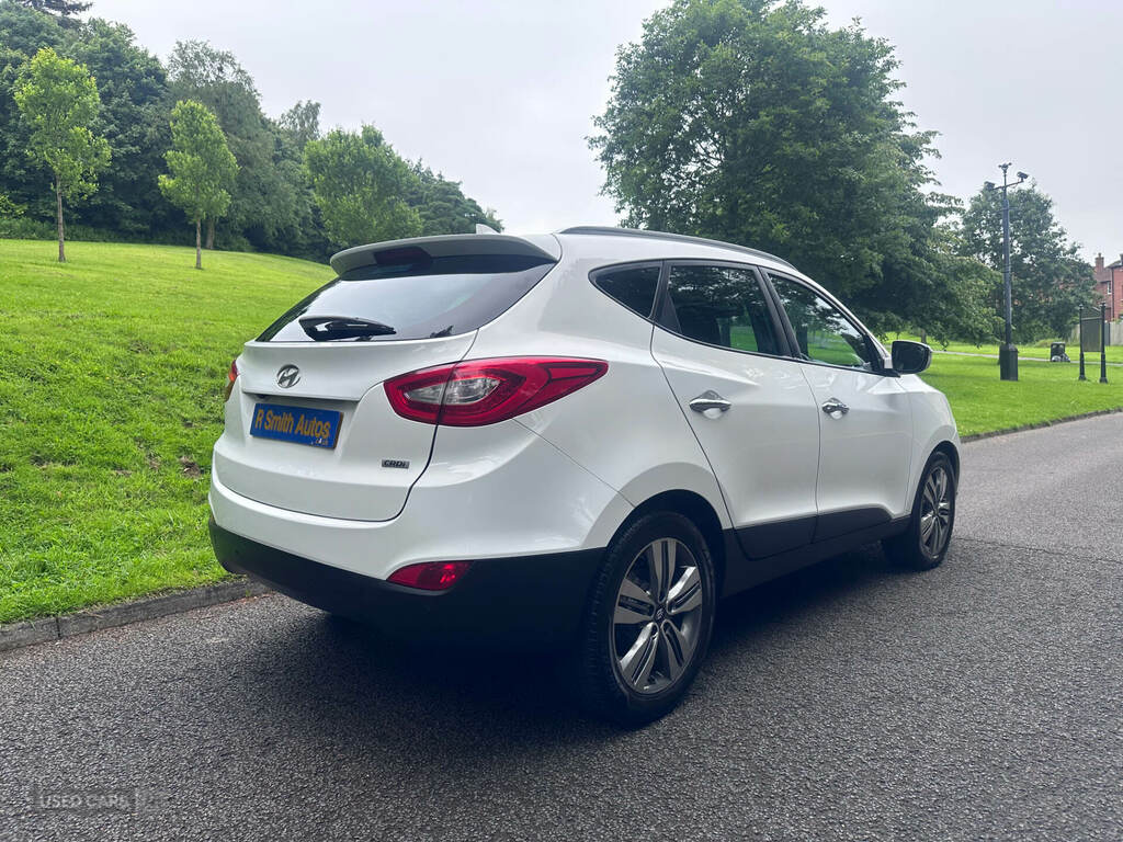Hyundai Ix35 1.7 Crdi Blue Drive Premium Leather 2Wd White #3
