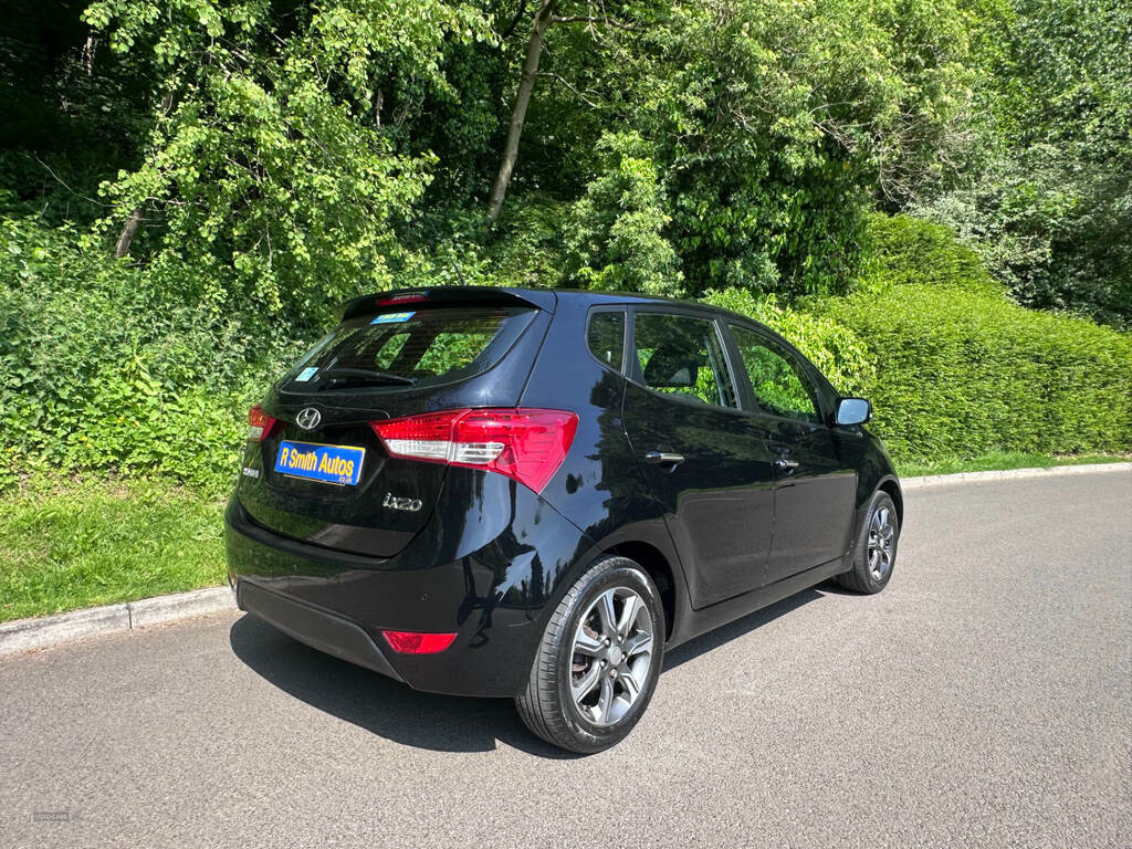 Hyundai Ix20 1.4 Blue Drive Se EA17EZU Black #3