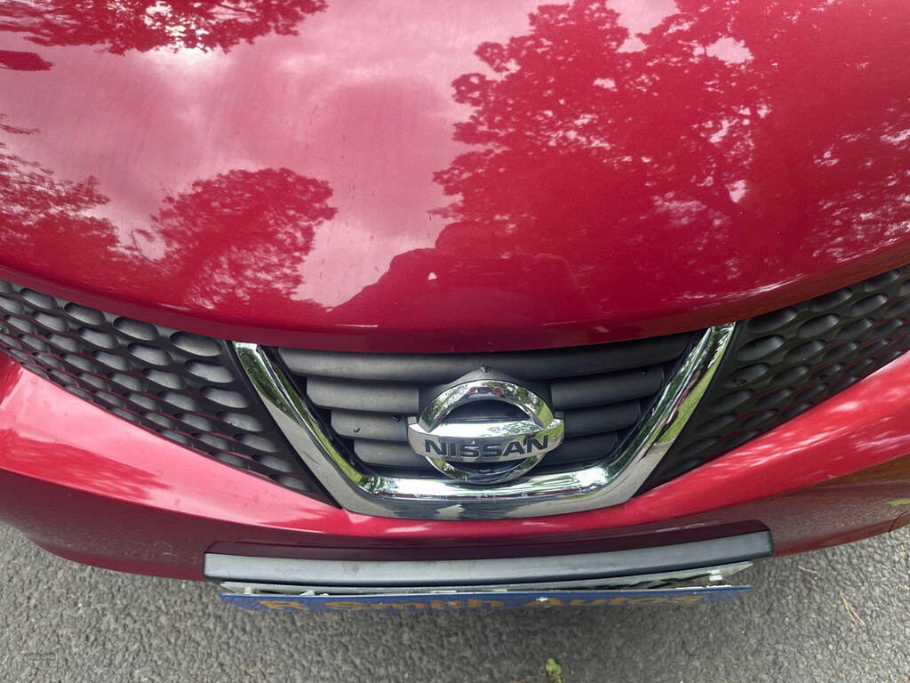 Nissan Juke 1.6 Acenta Premium Pack VE62OWX Red #6