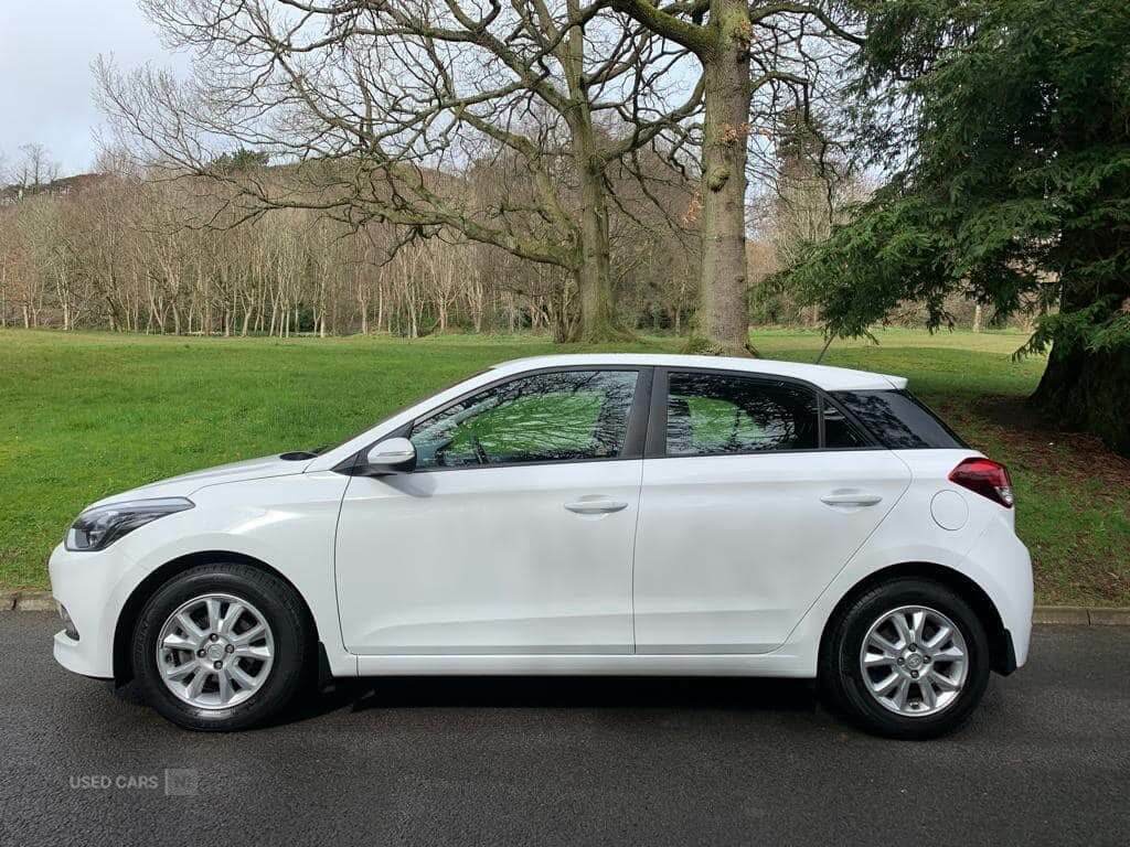 Hyundai I20 1.2 Se White #5