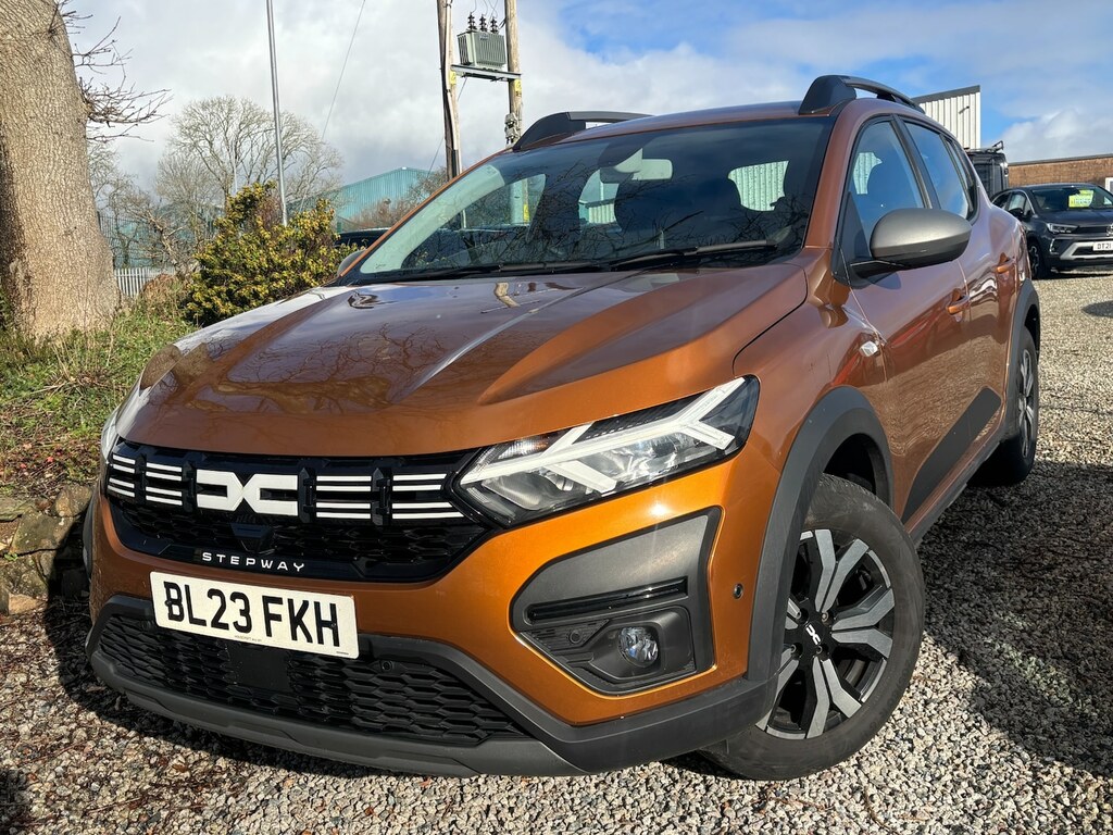 Dacia Sandero Stepway 1.0 Tce Journey Orange