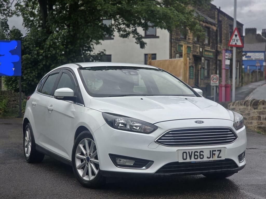 Ford Focus 1.0T Ecoboost Titanium Euro 6 S S White