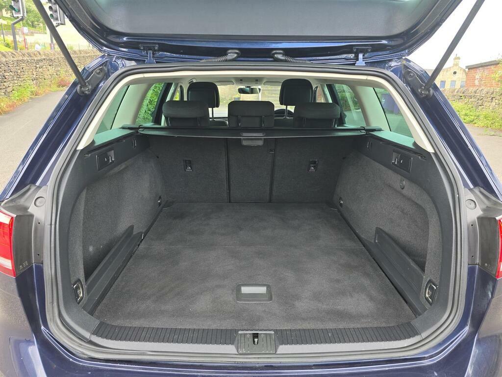 Volkswagen Passat Grey #34
