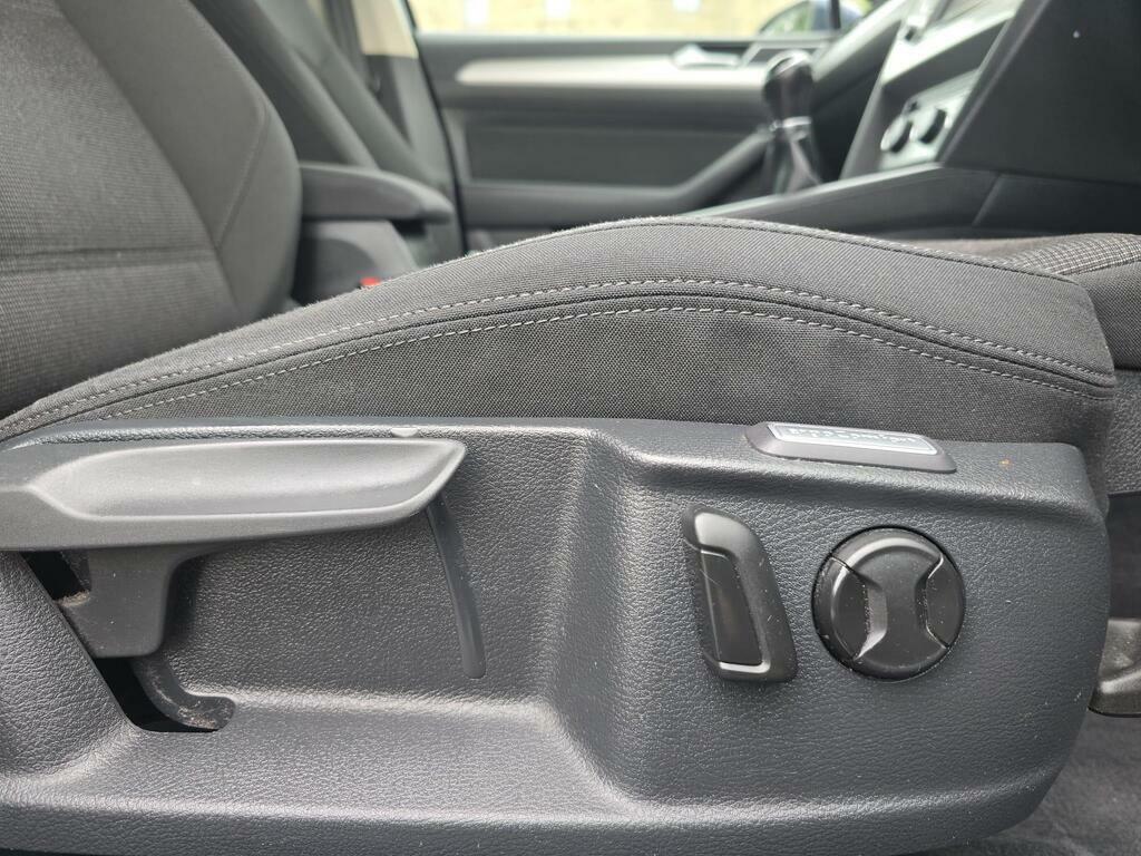 Volkswagen Passat Grey #30