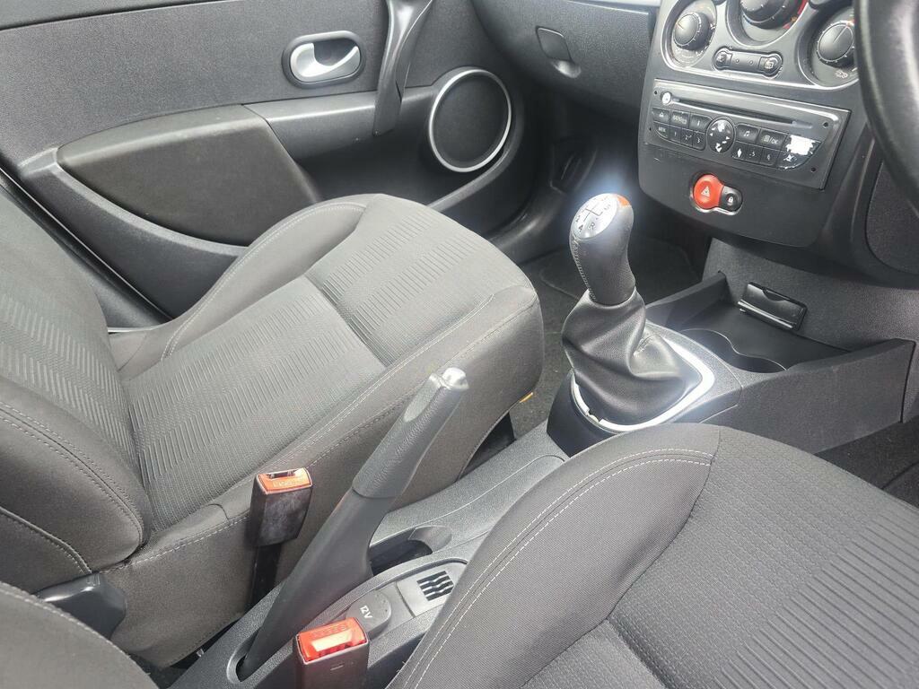 Renault Clio 1.5 Dci I-music Euro 4 Silver #17