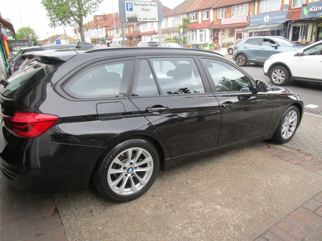 BMW 3 Series 1.5 318I Se Touring Euro 6 Ss Black #3