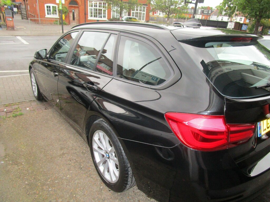 BMW 3 Series 1.5 318I Se Touring Euro 6 Ss Black #2