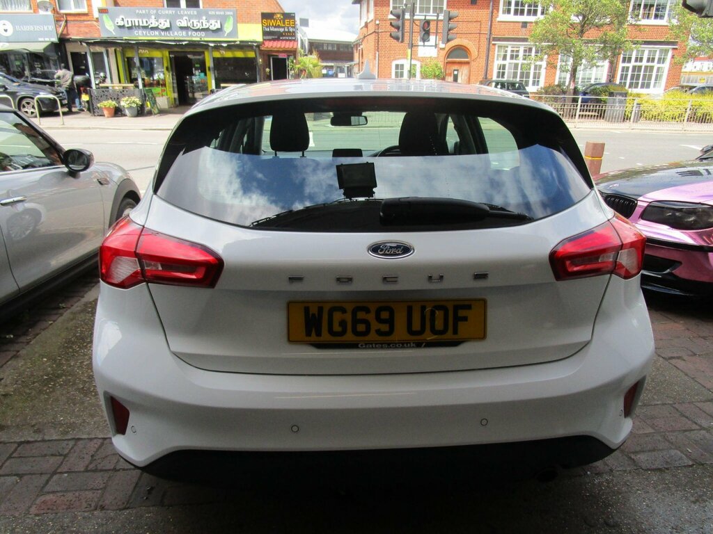 Ford Focus 1.0T Ecoboost Titanium Euro 6 Ss WG69UOF White #6