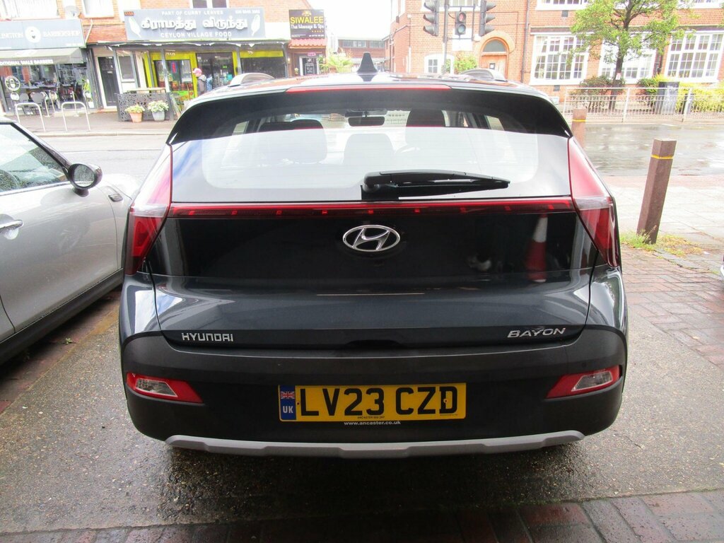 Hyundai Bayon 1.0 T-gdi Mhev Se Connect Dct Euro 6 Ss LV23CZD Grey #4