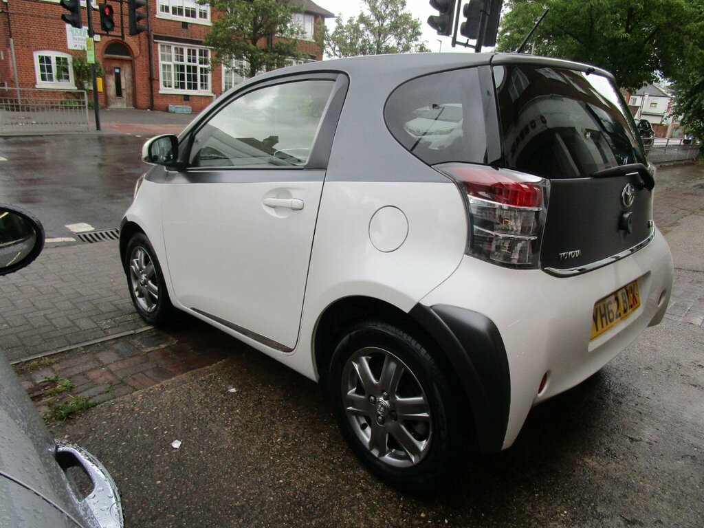 Toyota IQ 1.0 Vvt-i 2 Multidrive Euro 5 White #6