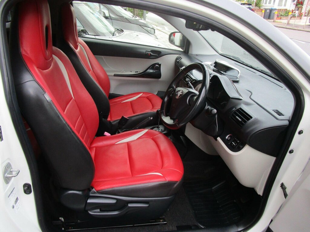 Toyota IQ Hatchback Silver #7