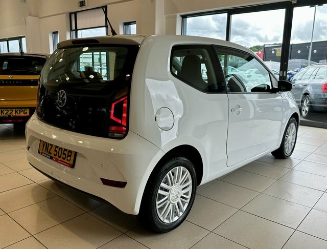 Volkswagen Up 1.0 Move Up Tech Edition Hatchback Man YNZ5058 White #3